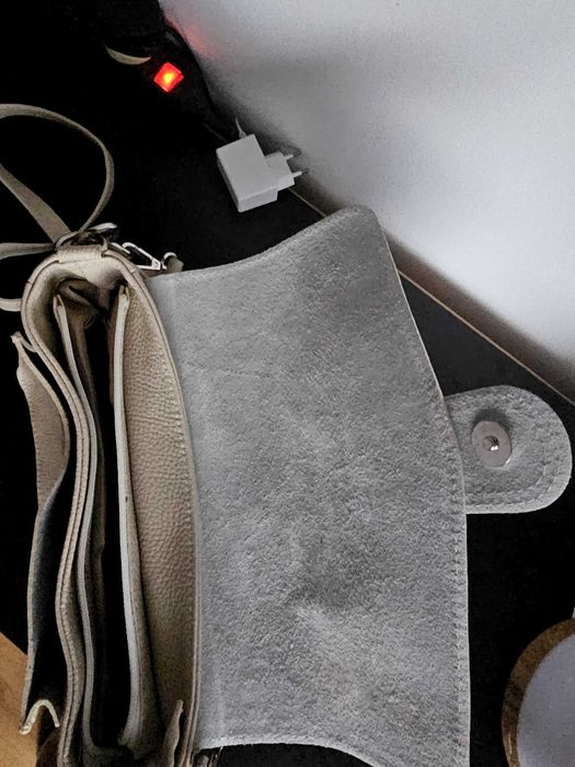 Дамска чанта от естествена кожа