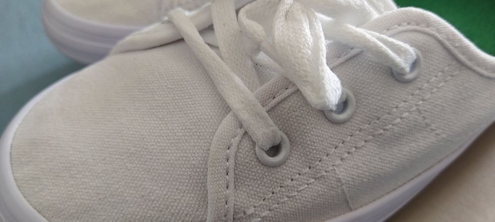 Дамски спортни обувки lacoste