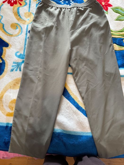 Панталон цвят милитъри