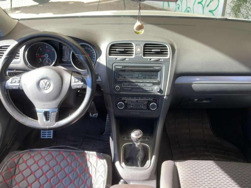 Volkswagen Golf VI 1.6 TDI Advance BlueMotion Tech 2011