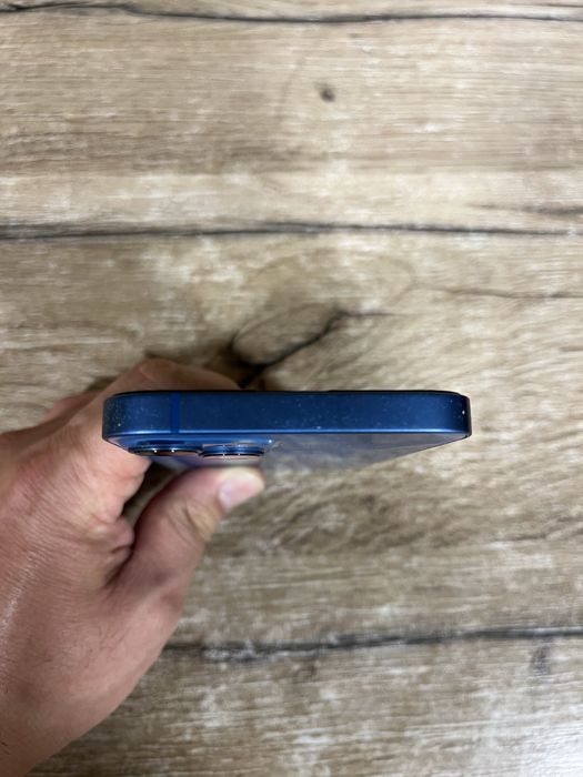 iPhone 128 gb blue