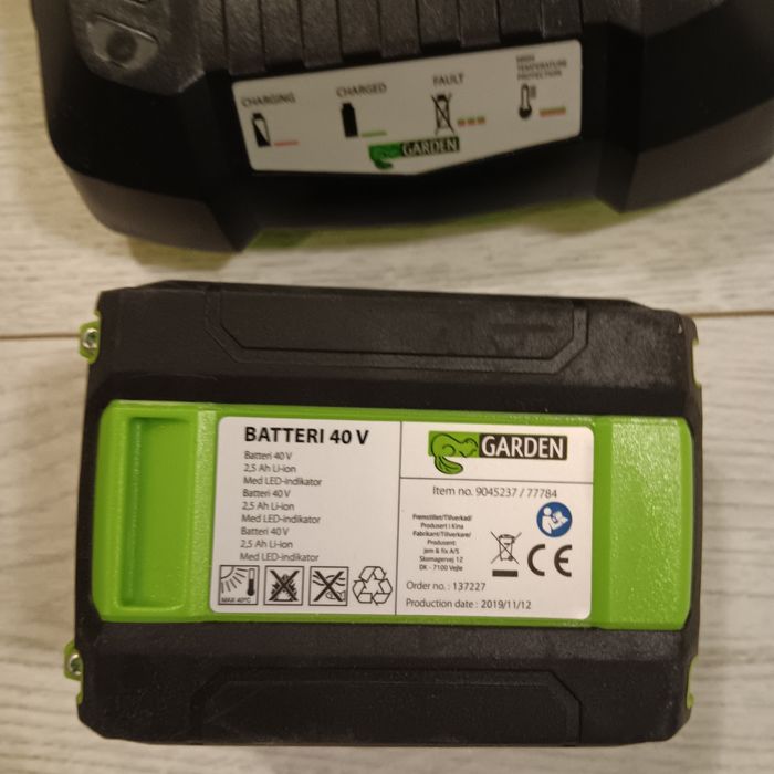 Garden acumulator 40v si incarcator
