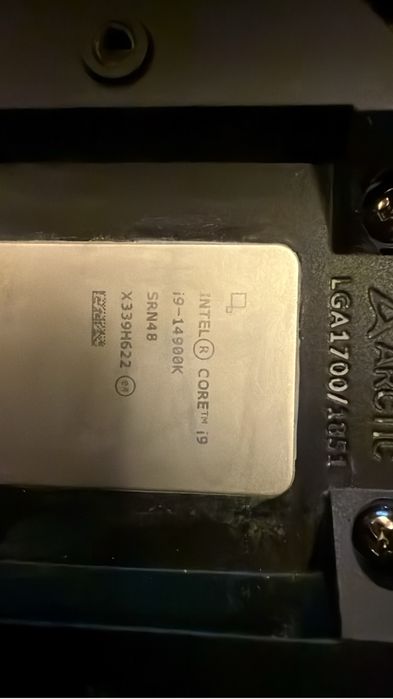 Intel 14900K + Gigabyte Z790 Gaming  X AX + Arctic Liquid Freezer 3 420 + Contact Frame  + 7 Ventilatoare