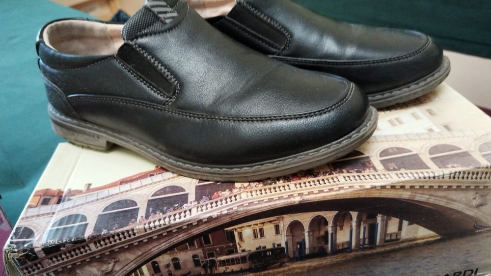 Туфли на мальчика в отличном состоянии