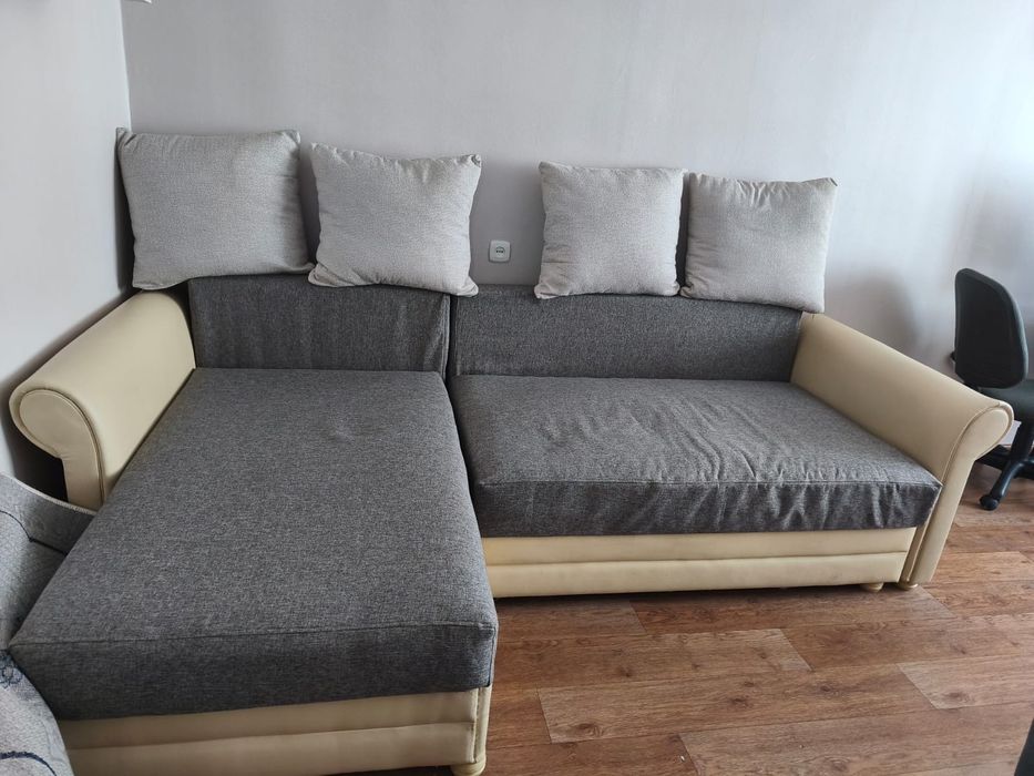 Продаётся мягкий угловой диван.