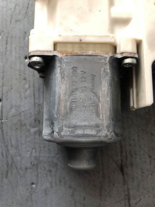 motoras macara dreapta spate peugeot 407