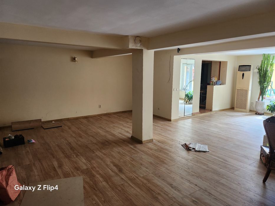 Продава се Етаж от къща в Поморие - 140 кв.м за 9 €/кв.м - Снимка #1