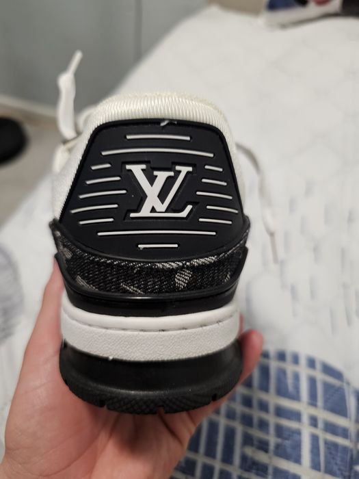 Оригинални! Louis vuitton чисто нови обувки 43