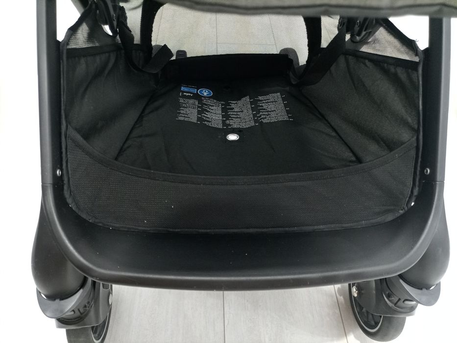 Продам детскую коляску Jolle