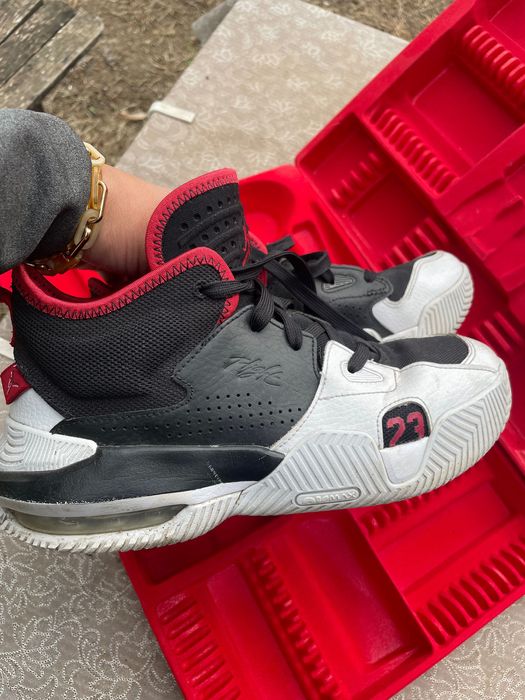 Детски оригинални маратонки  като нови 38 номер