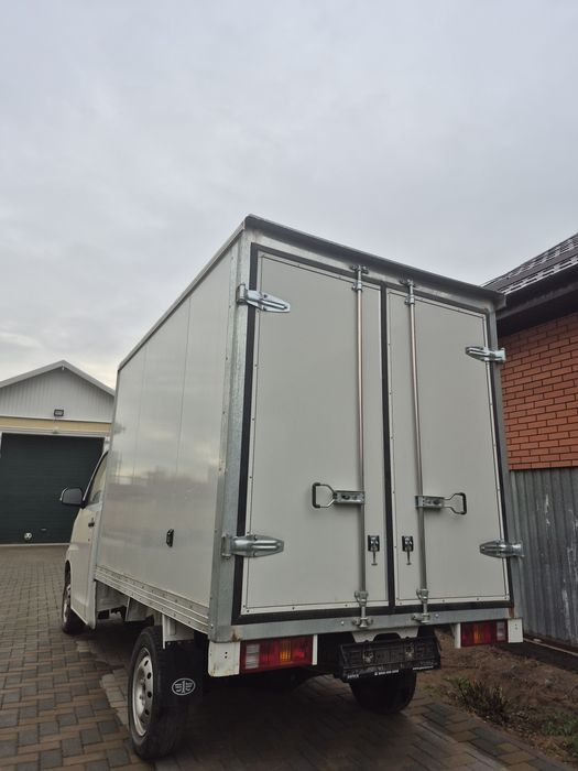 Грузовой  машина