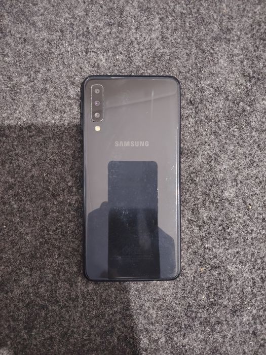 Samsung A7 (2018)
