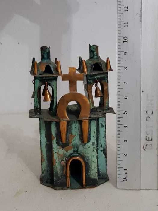 Lot vintage de 14 icoane si obiecte religioase