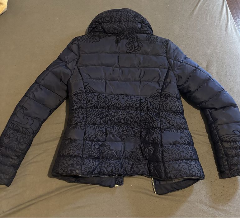 Тъмносиньо зимно яке