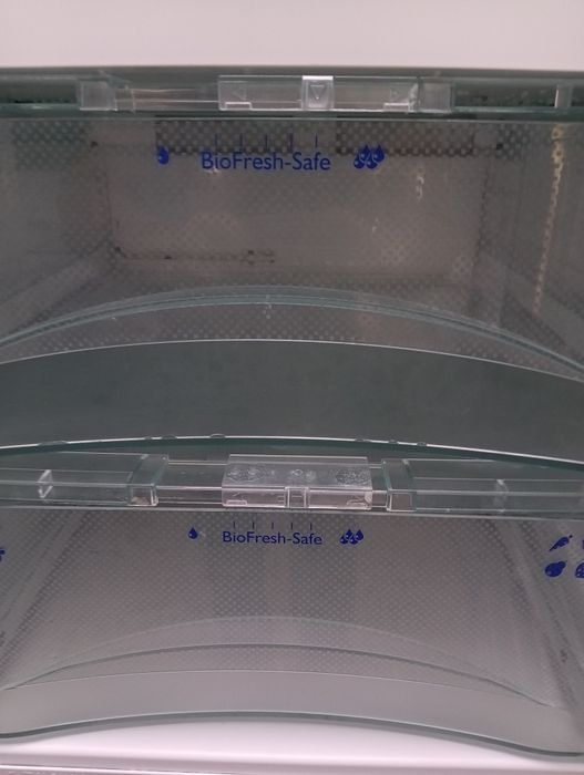 Иноксов хладилник с фризер Liebherr Made in Germany 2 години Гаранция