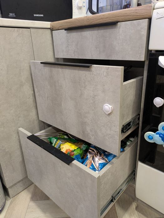 Продам кухонный гарнитур срочно!