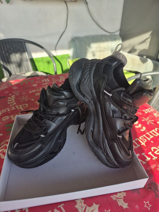 Маратонки на платформа