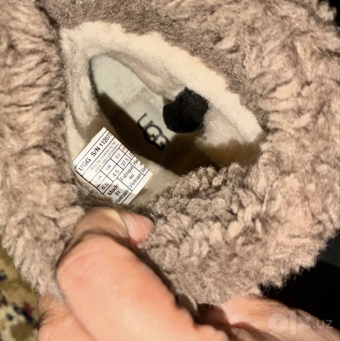 Женские водонепроницаемые, замшевые ботинки UGG.