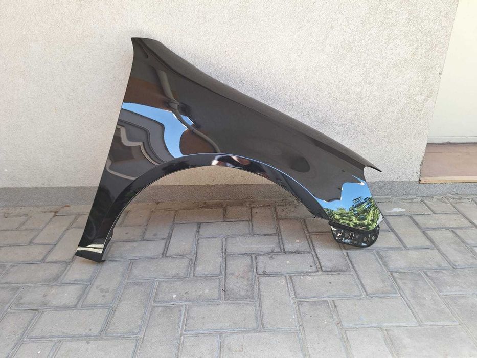 Aripa Fata Dreapta VW Golf 6 VI Break 2008-2013 Vopsita Negru