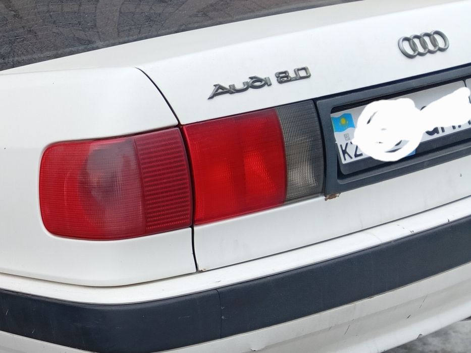 Машина ауди б4 1992 год