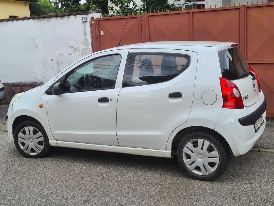 Nissan Pixo benzina, af. 2009, 4 usi - 2100 Euro negociabil