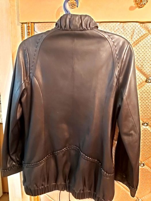 Срочно продам женскую курткк