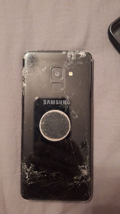Samsung A8 functional