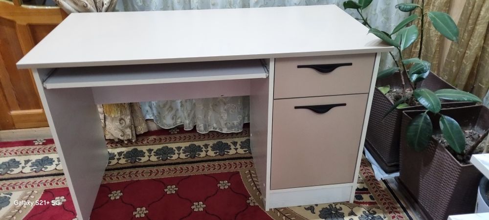 Стол для кампютор