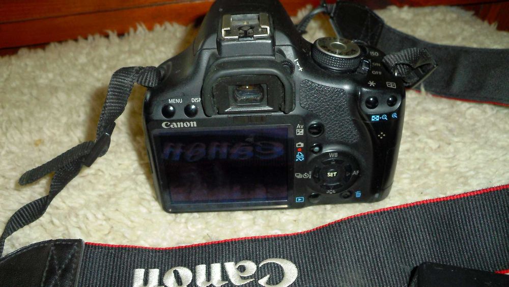 Фотоапарат DSLR Canon EOS 500D + EF-S 18-55 IS KIT или 50мм /1.8