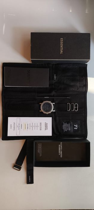 Часы Suunto Essential Stone (Финляндия)