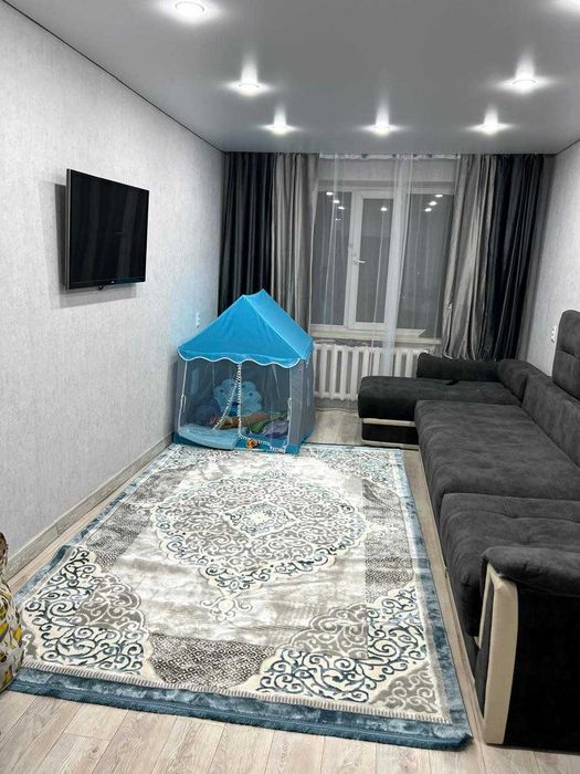 3-х комнатная квартира улучшенной планировки на горке Дружбы!