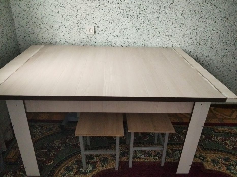 Стол  продам срочно