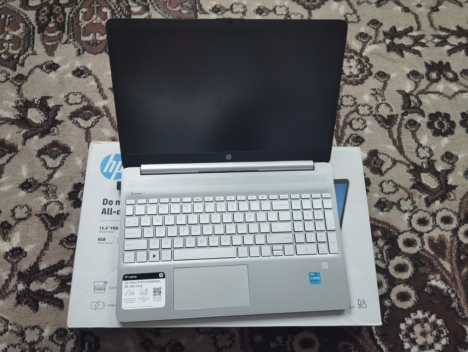 Yangi HP kompyuteri sotiladi