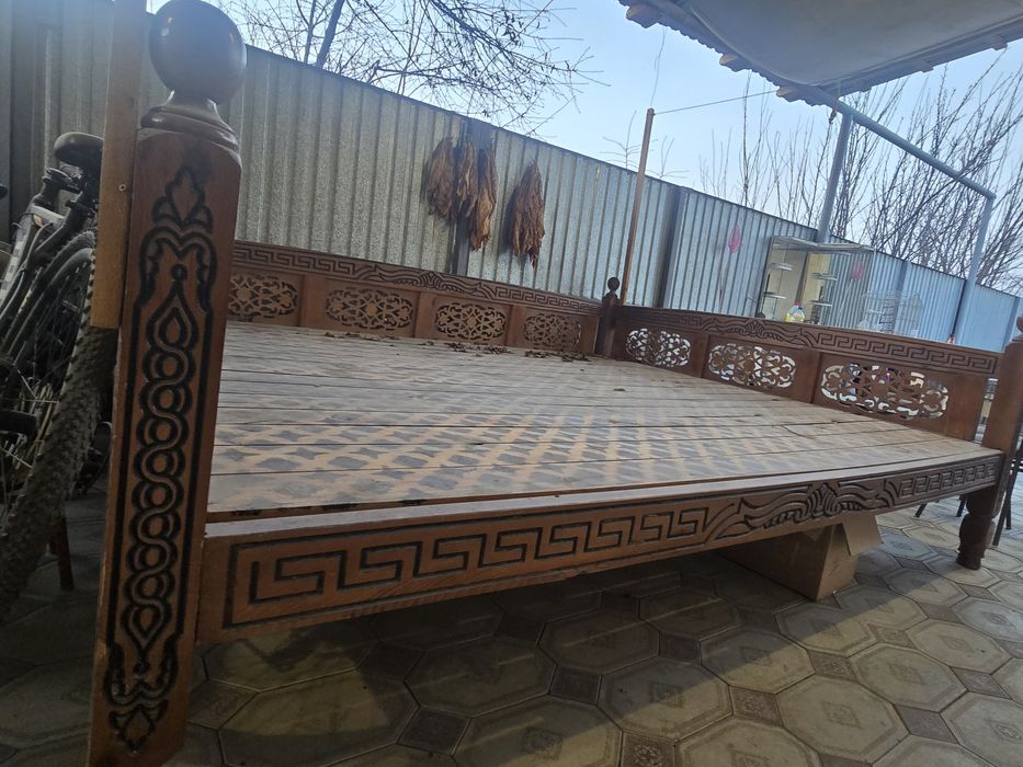 Топчан ( деревянная Кровать).