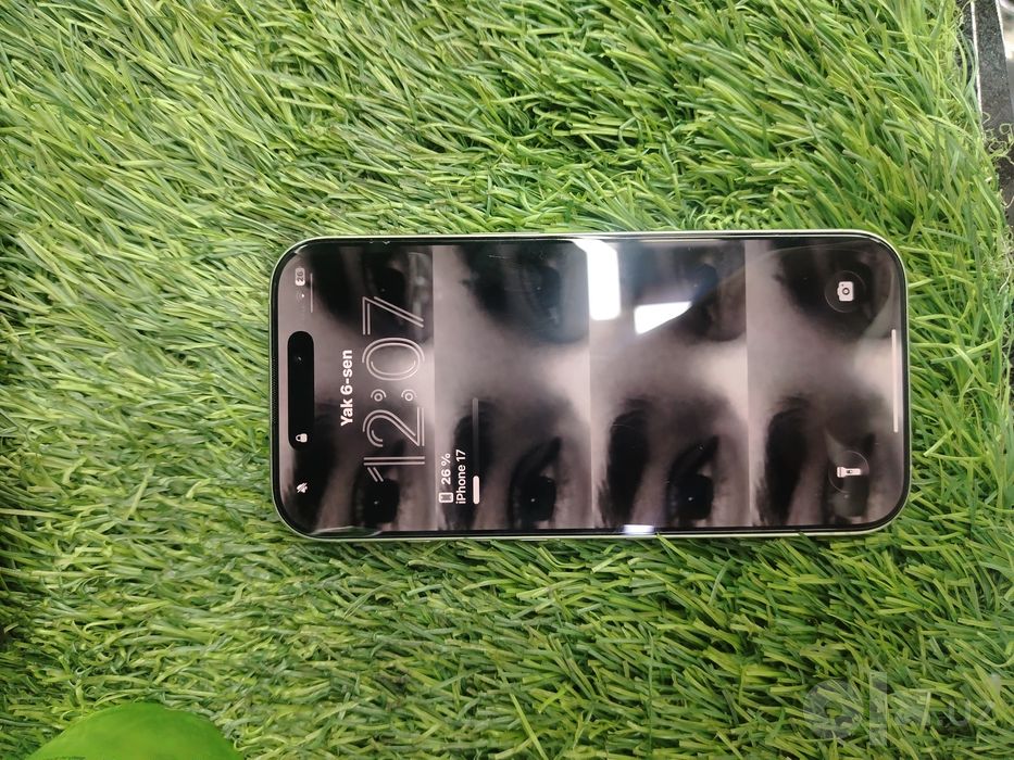 IPhone 17 grean tinniq