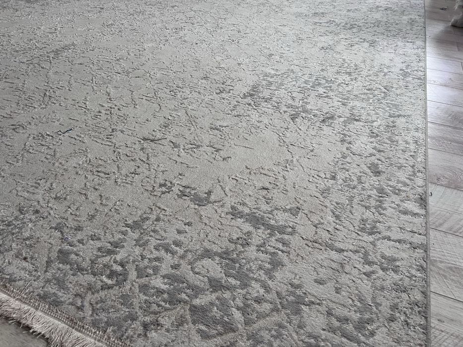 Продам ковер большой