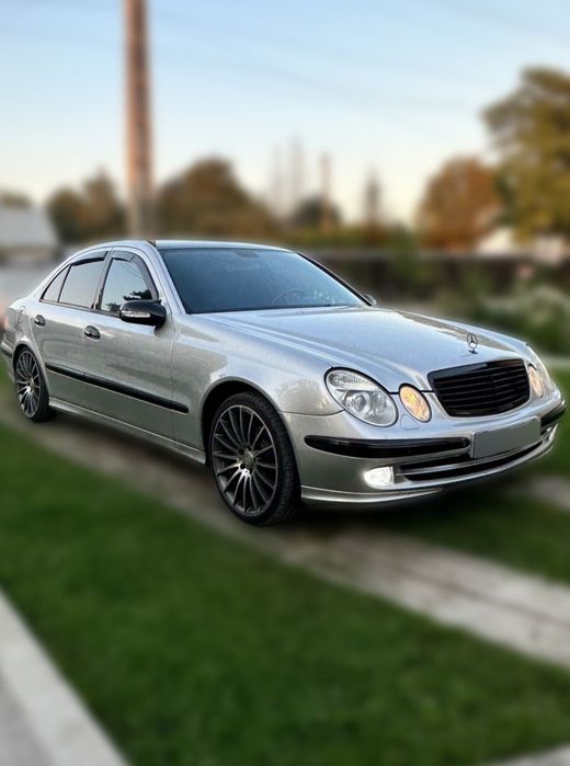 MERCEDES-BENZ E-Class 0 — imagine 4