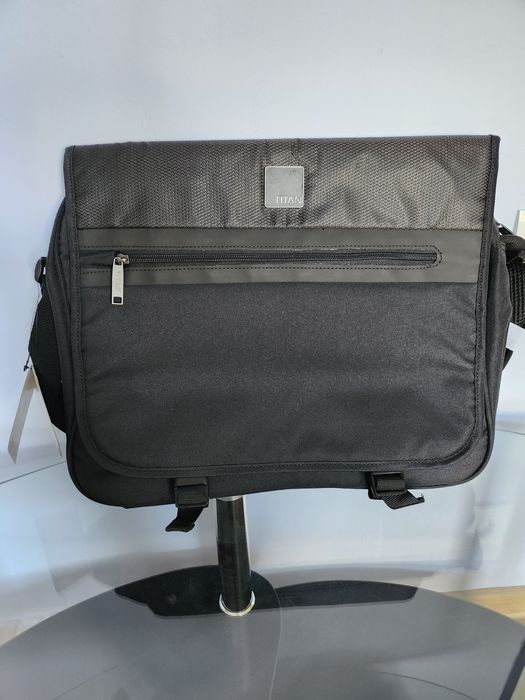 НОВА Чанта Titan, дълга дръжка, 3 джоба