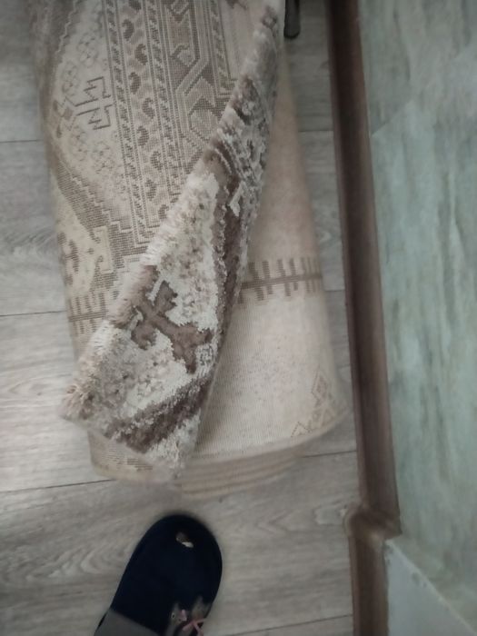 Продам ковер 2.5 на 3.5