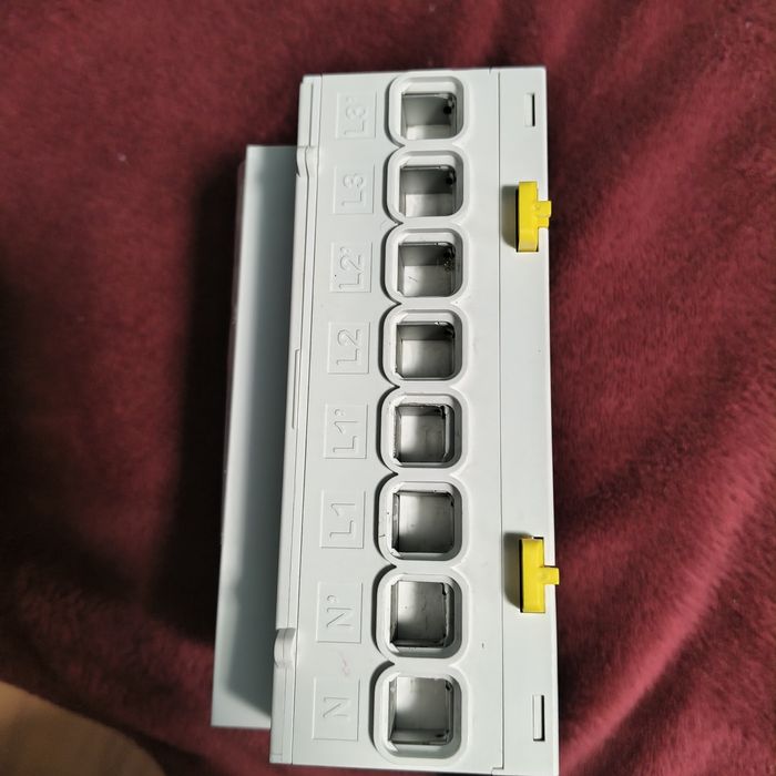 Contor energie Schneider și sigurante