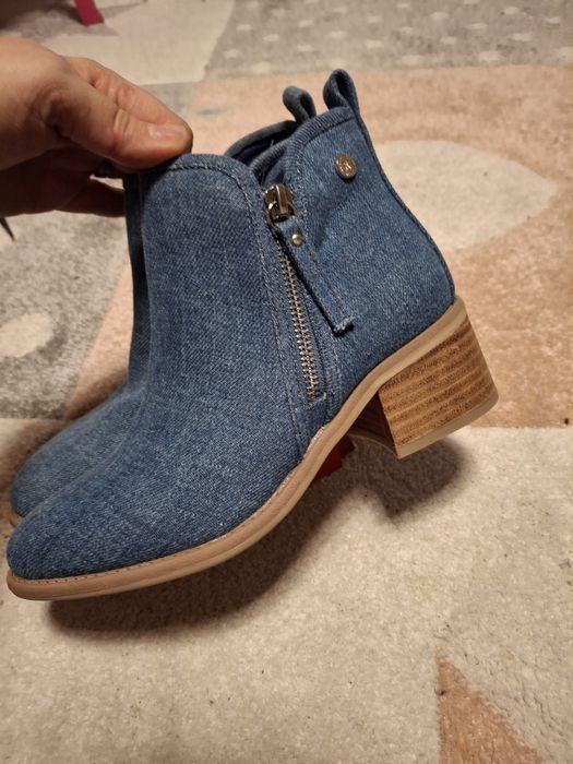 Ghete noi originali marimea 35