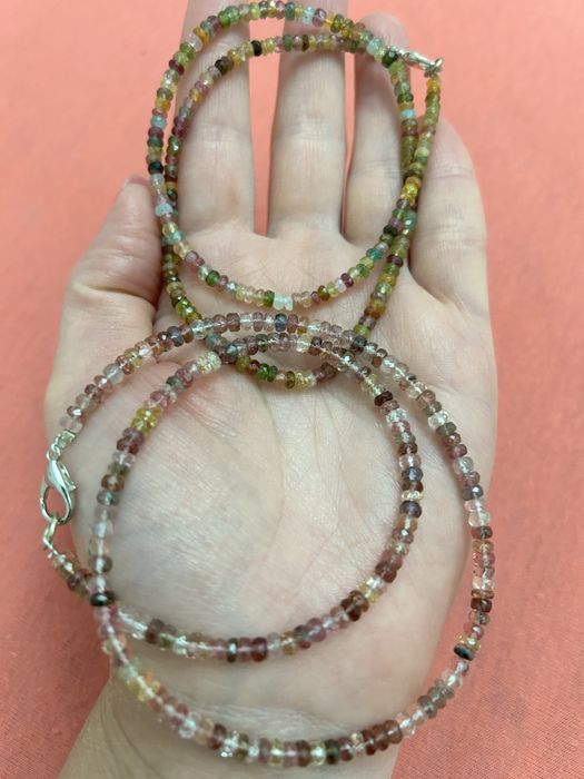 Бусы из натуральных камней