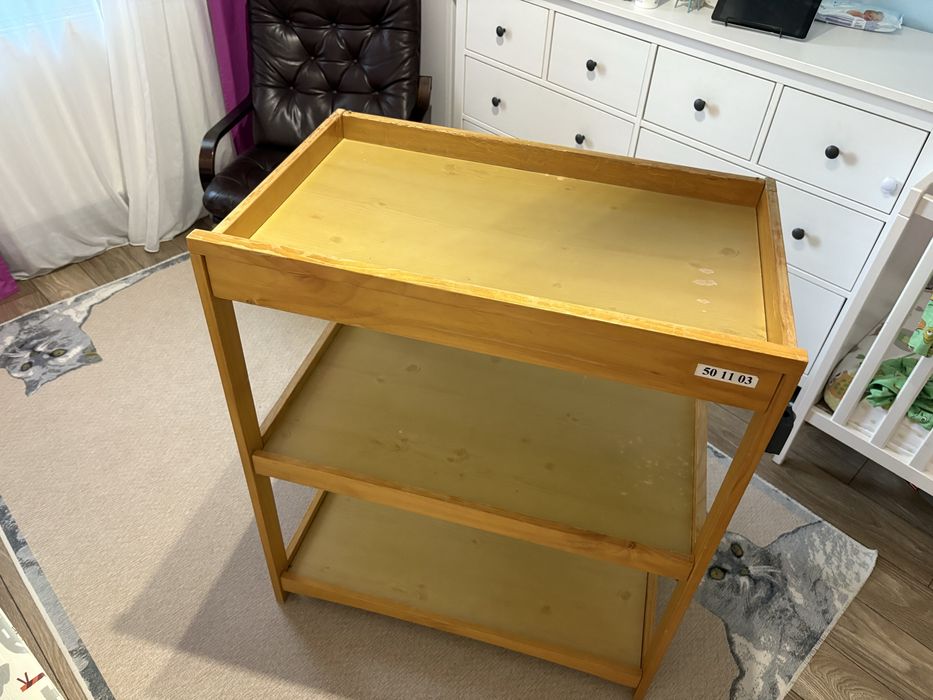 Masa de schimbat din lemn masiv