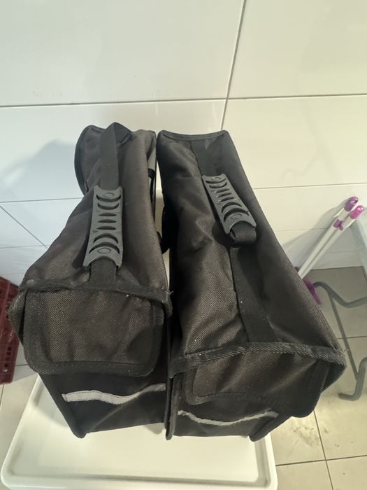 Accesorii pentru bicicletă (sacoșe genți )