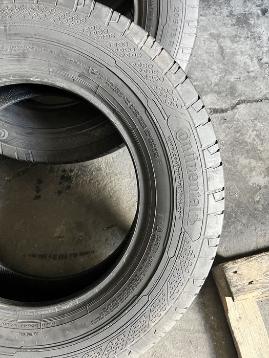 2 anvelope vara ca Noi 205/75/16 C , Continental , DOT 2021 , 7.4 mm
