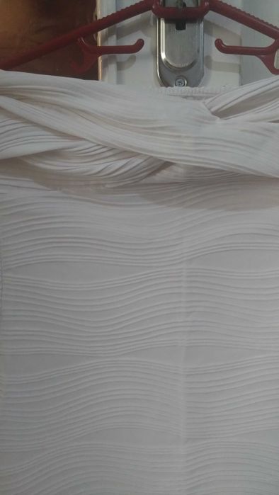 Бяла секси рокля