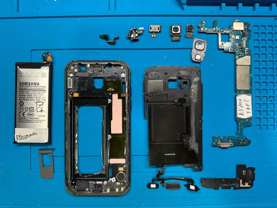 Samsung Galaxy A5 2017 на части