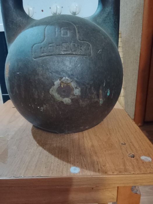 Продам гирю 16 кге