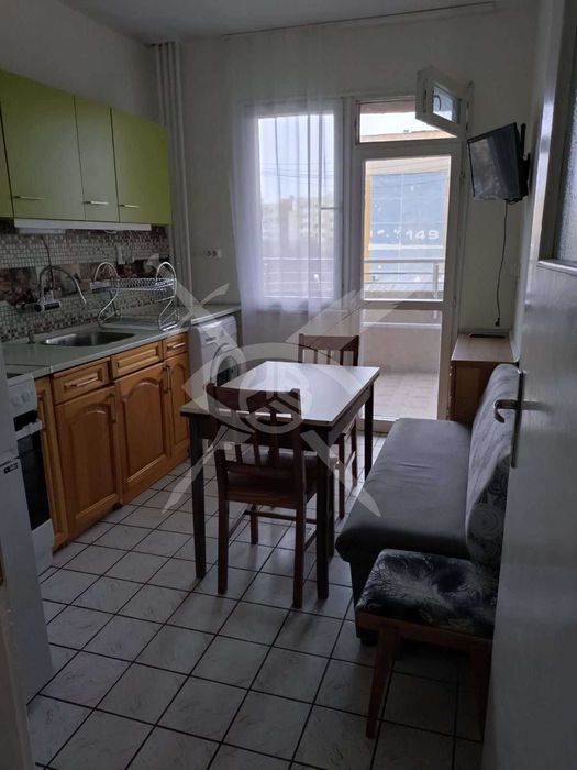 Двустаен апартамент в кв. Тракия - 1697121