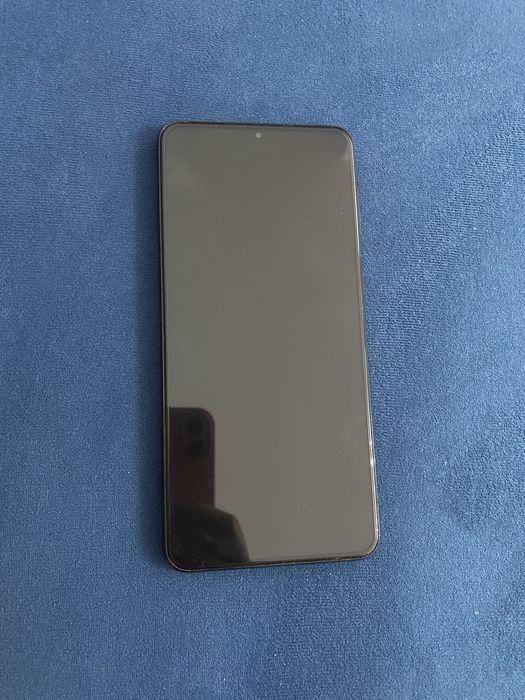 Продам Samsung s21 б/у